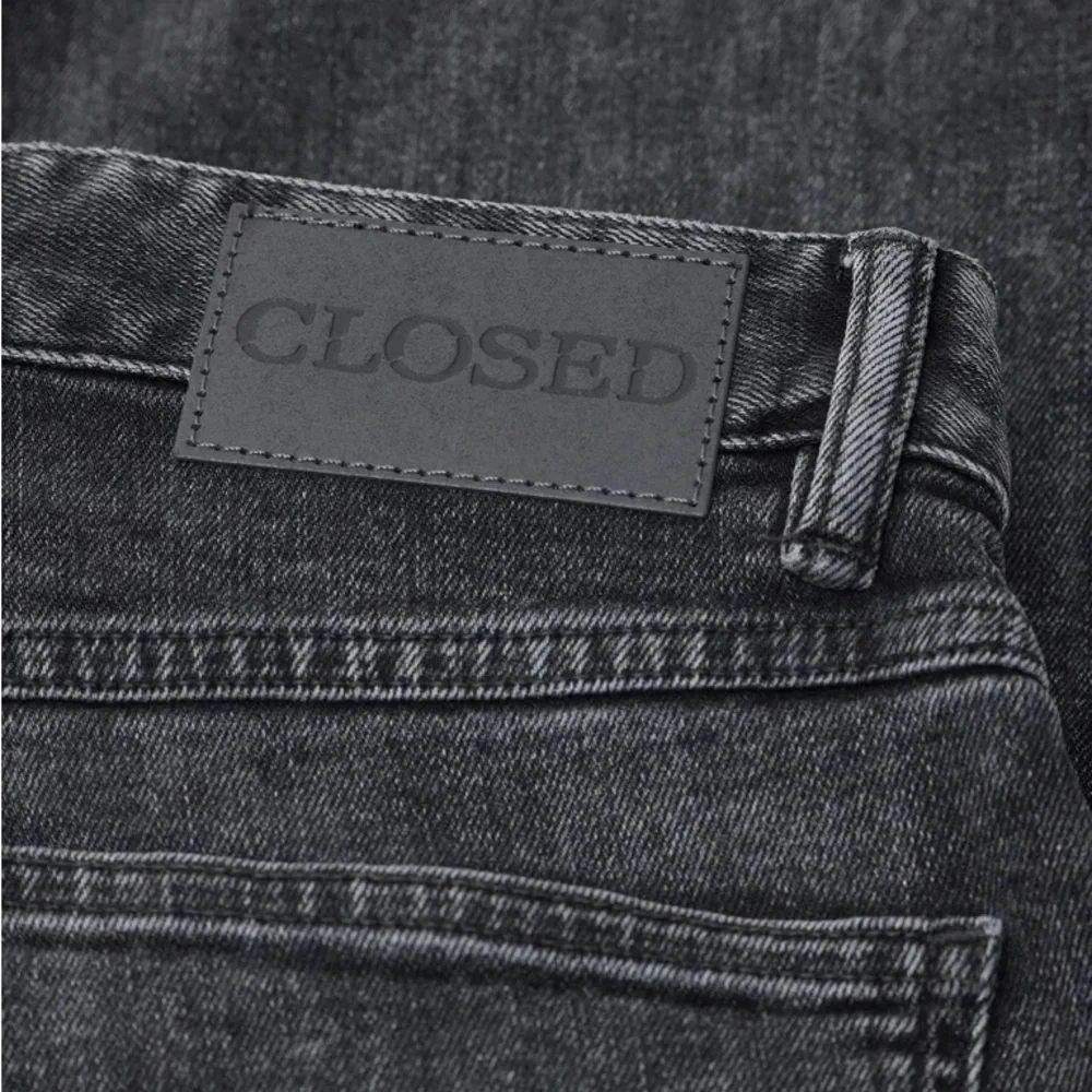 CLOSED Regular Fit Jeans - Cooper True 5 Pocket‎ Mid-Rise Waist Straight Leg NWT